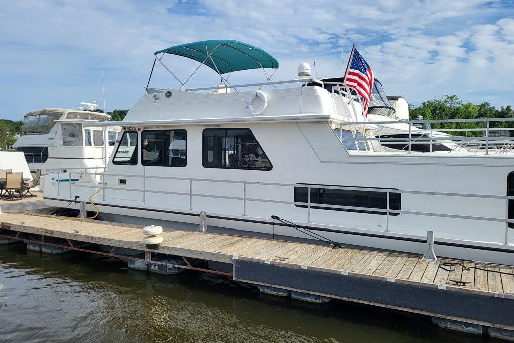 1996 Gibson 50 Cabin Yacht