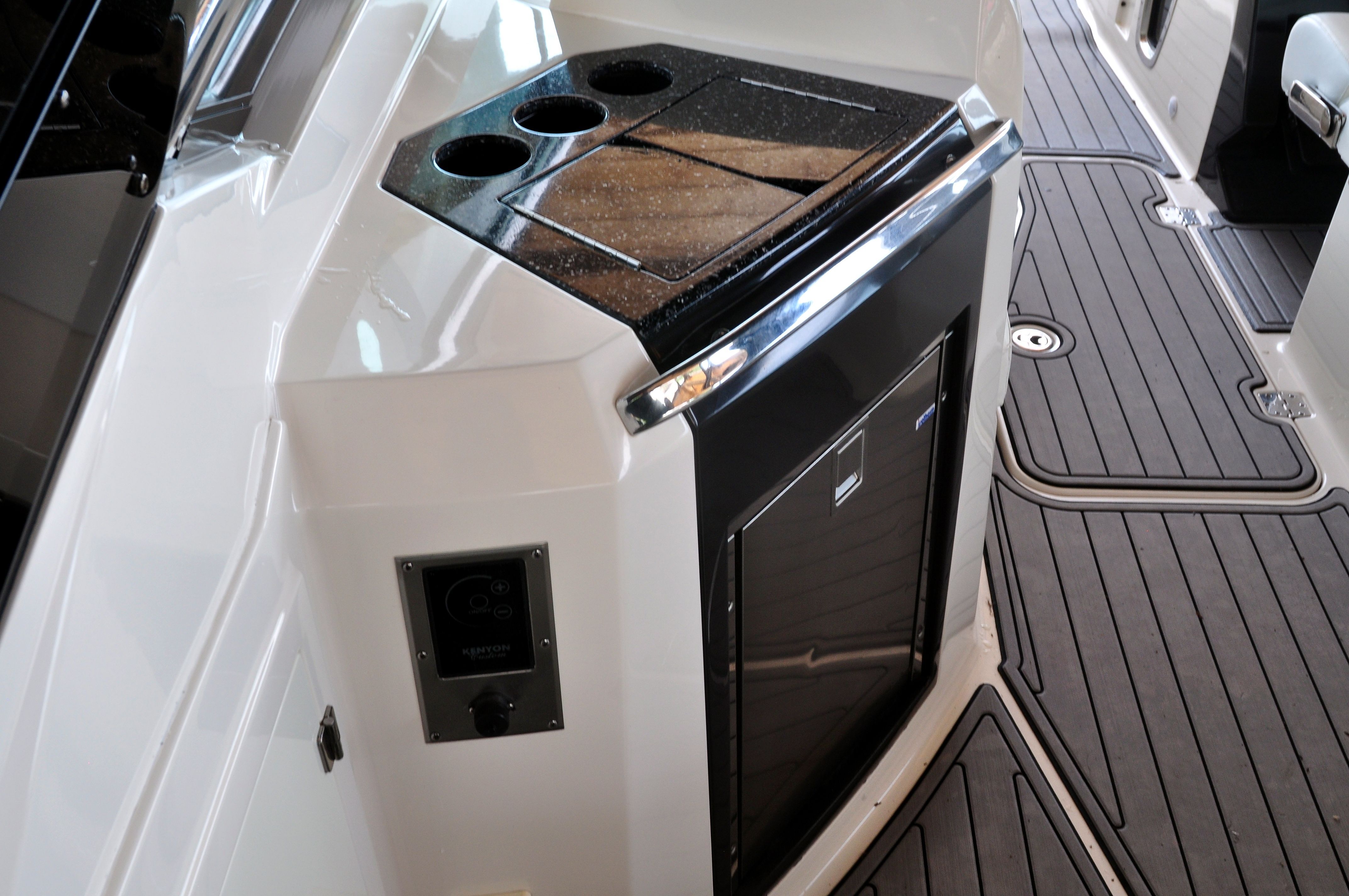 2014 Monterey 328SS Super Sport - 12