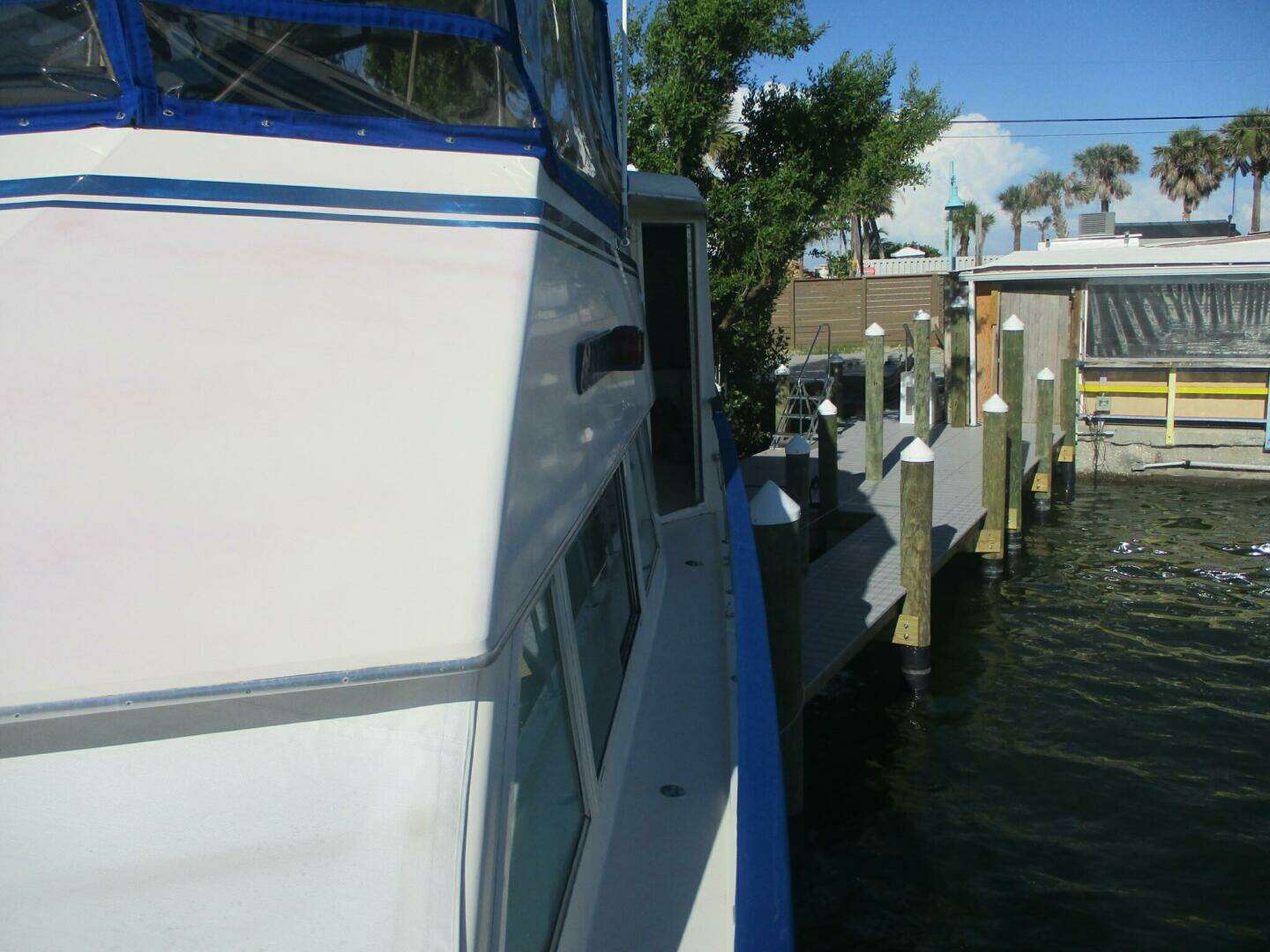 1986 Hatteras — - Image 10