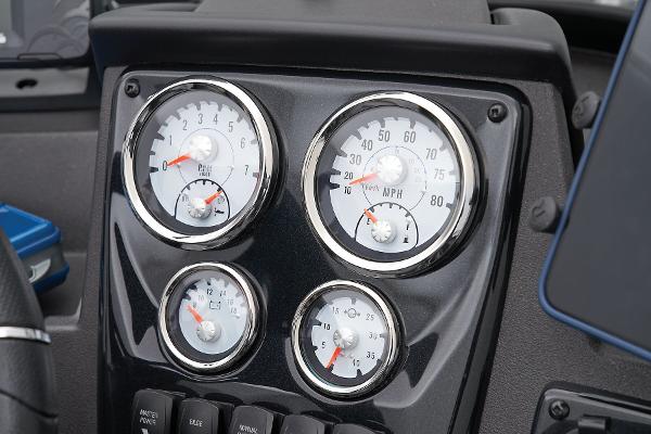 2025 Tracker Targa V-18 WT - 26