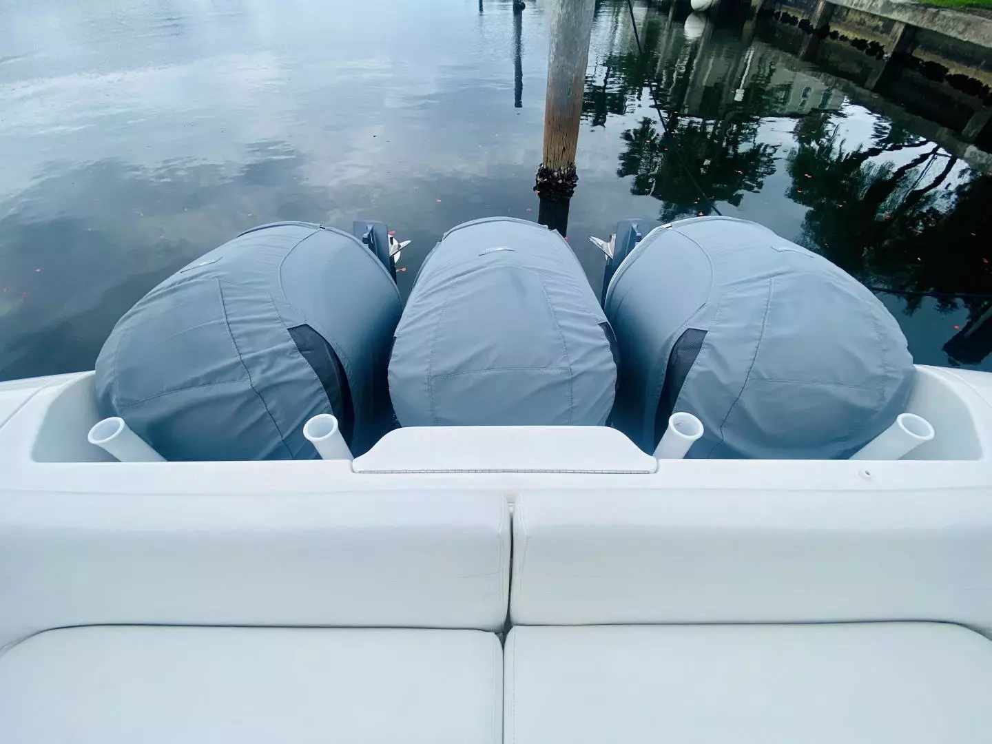 2008 Intrepid 390 Sport Yacht - Image 6