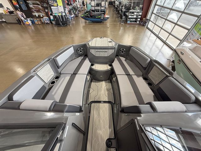 2025 Yamaha Boats 222XE - 21