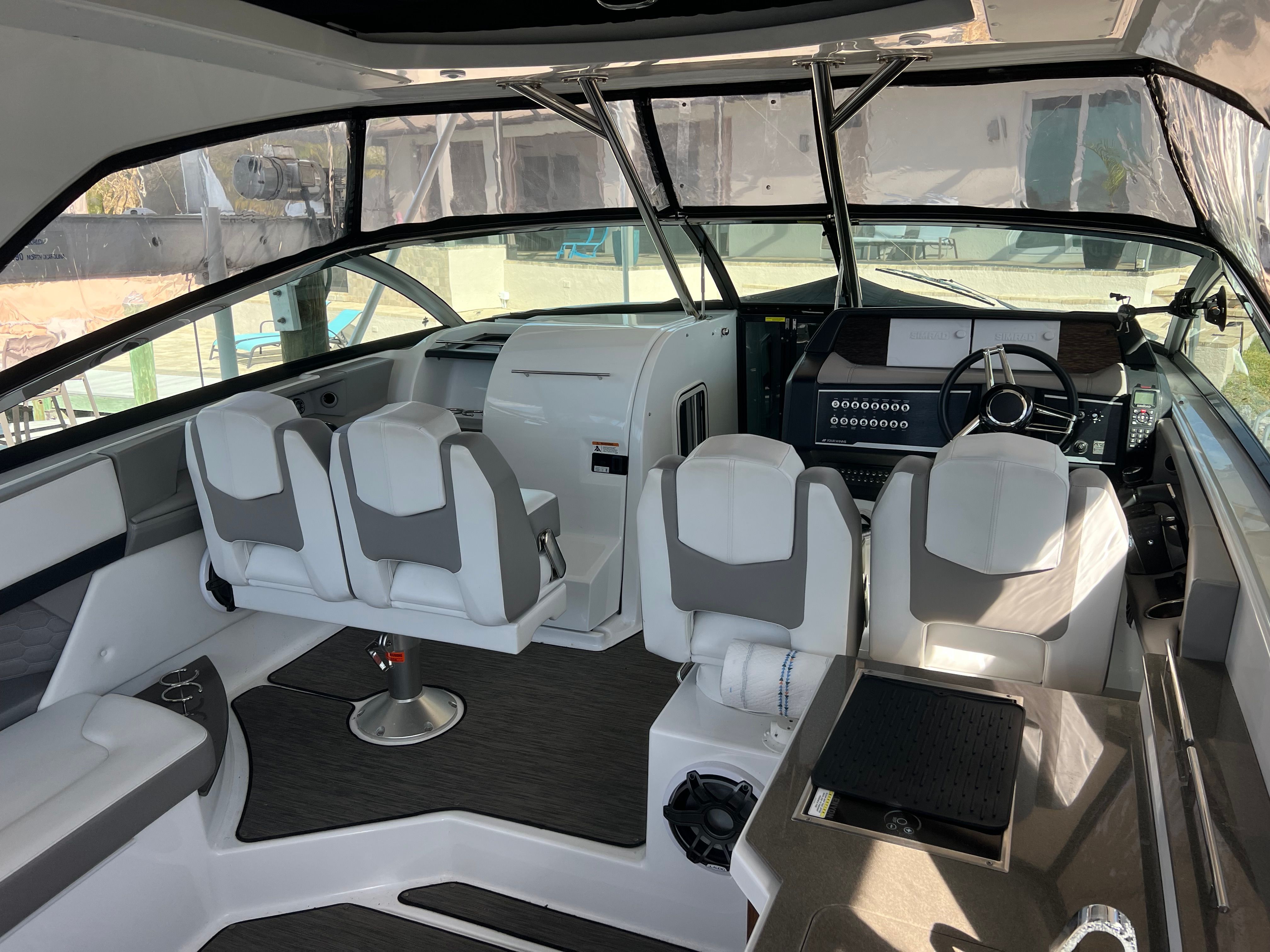 2023 Four Winns H350 - 5