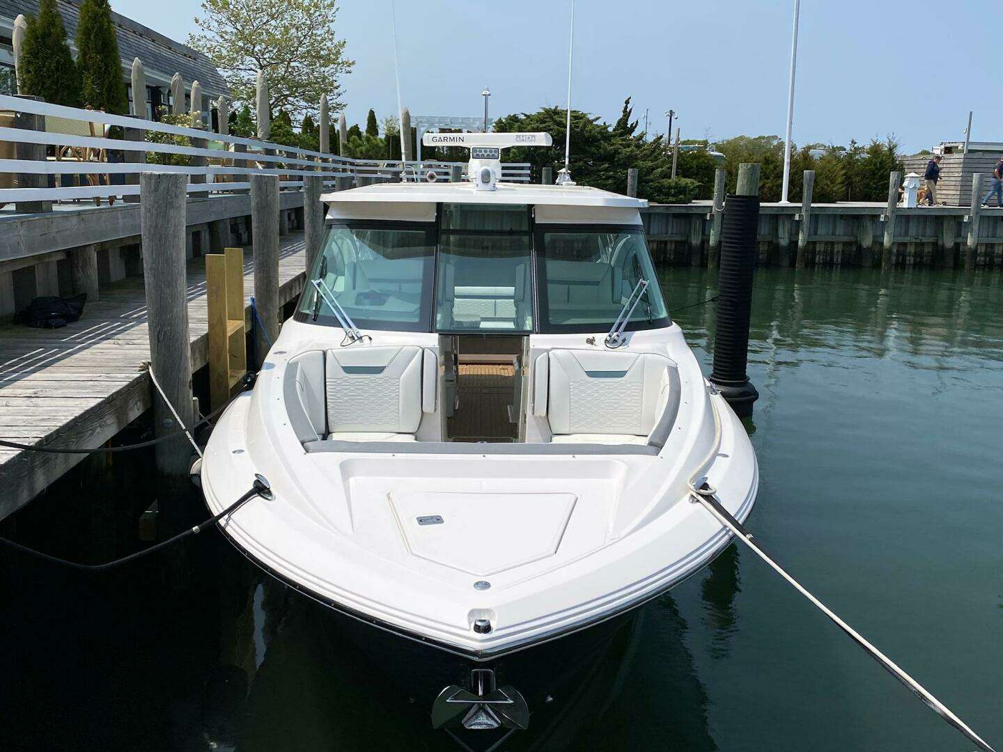 2019 Tiara Yachts 34LX - Image 7