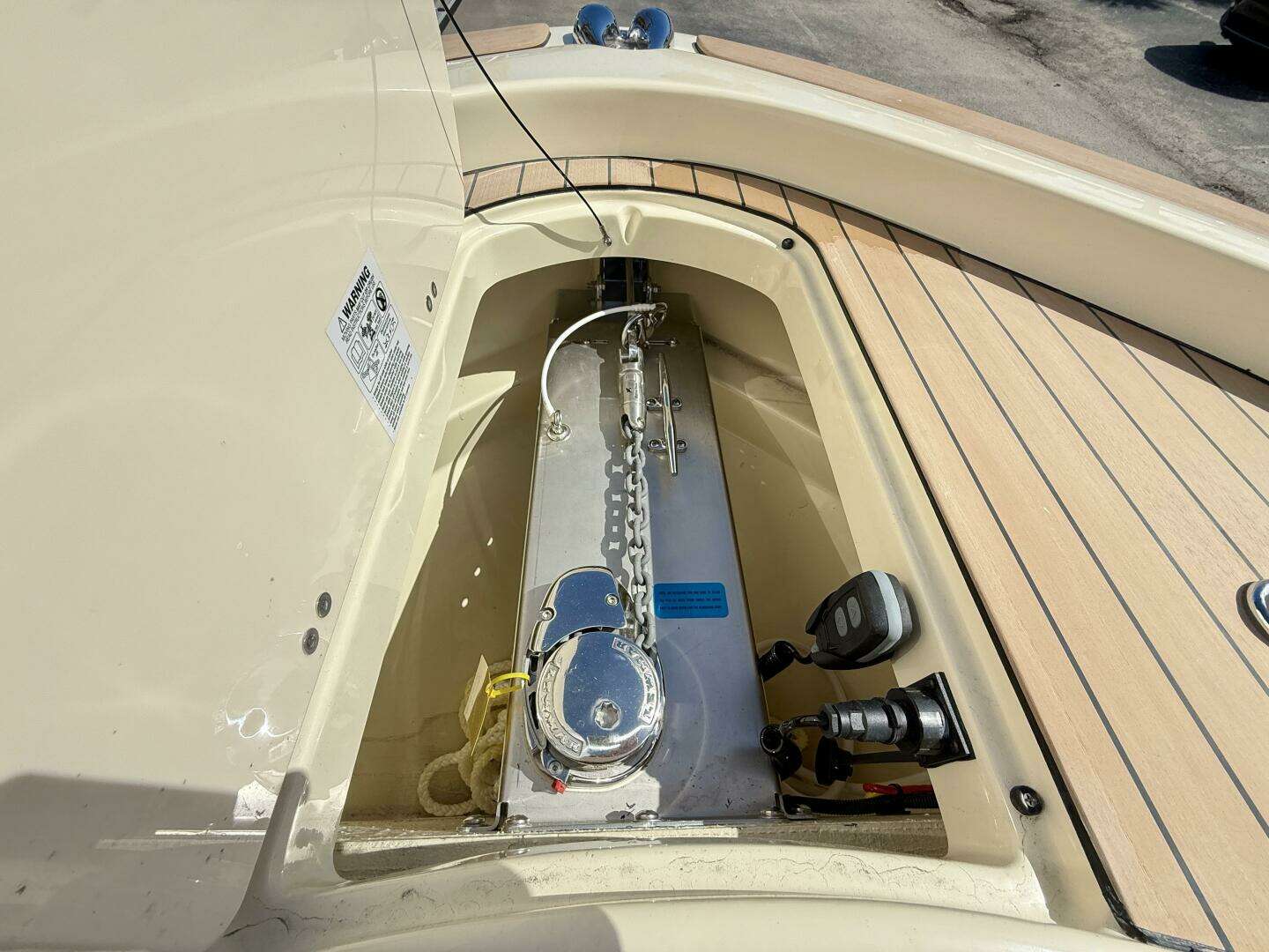 2026 Chris-Craft 31 Catalina - Image 15