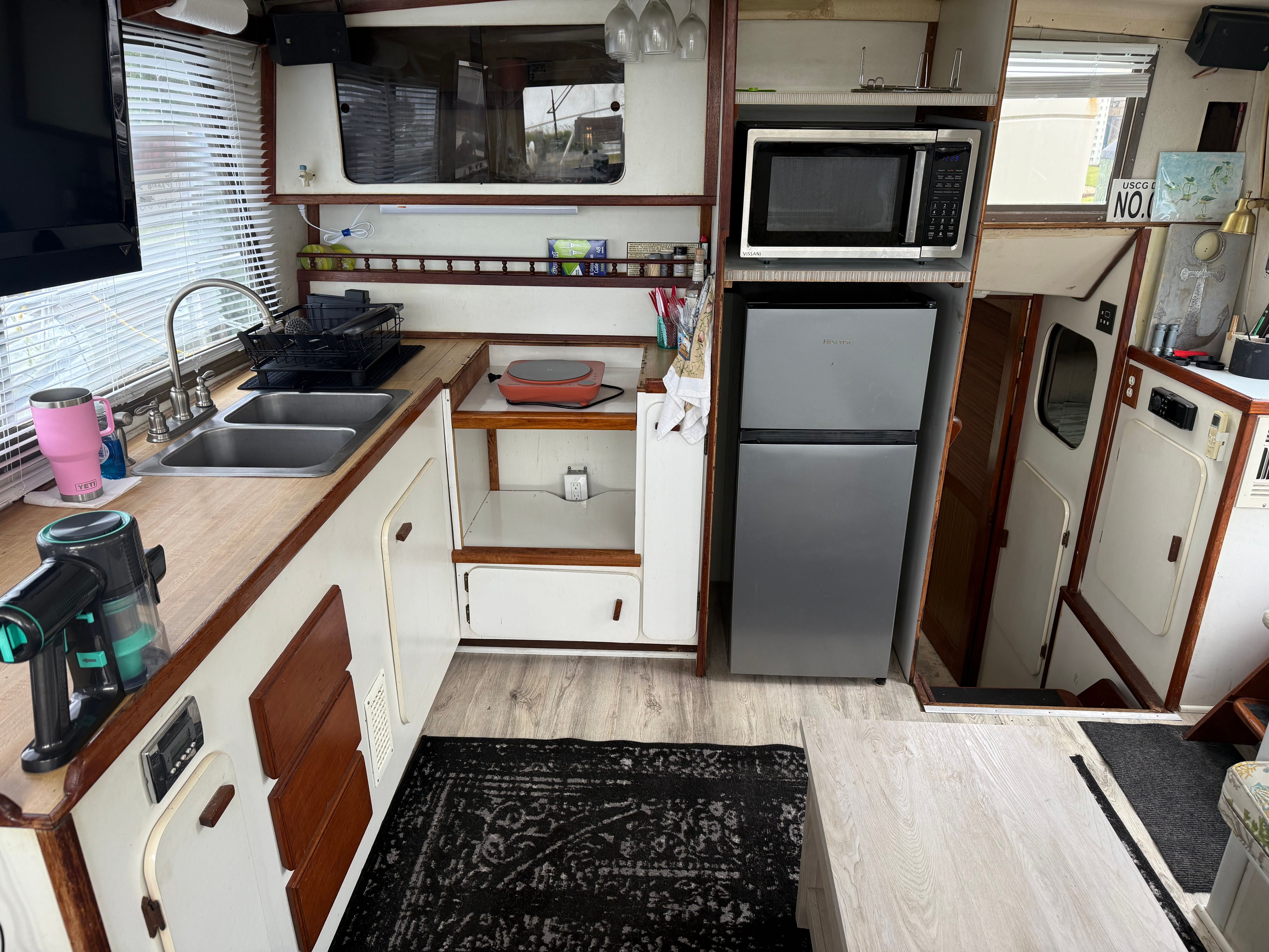 1979 Prairie Boat Works 36 ft Trawler - 3