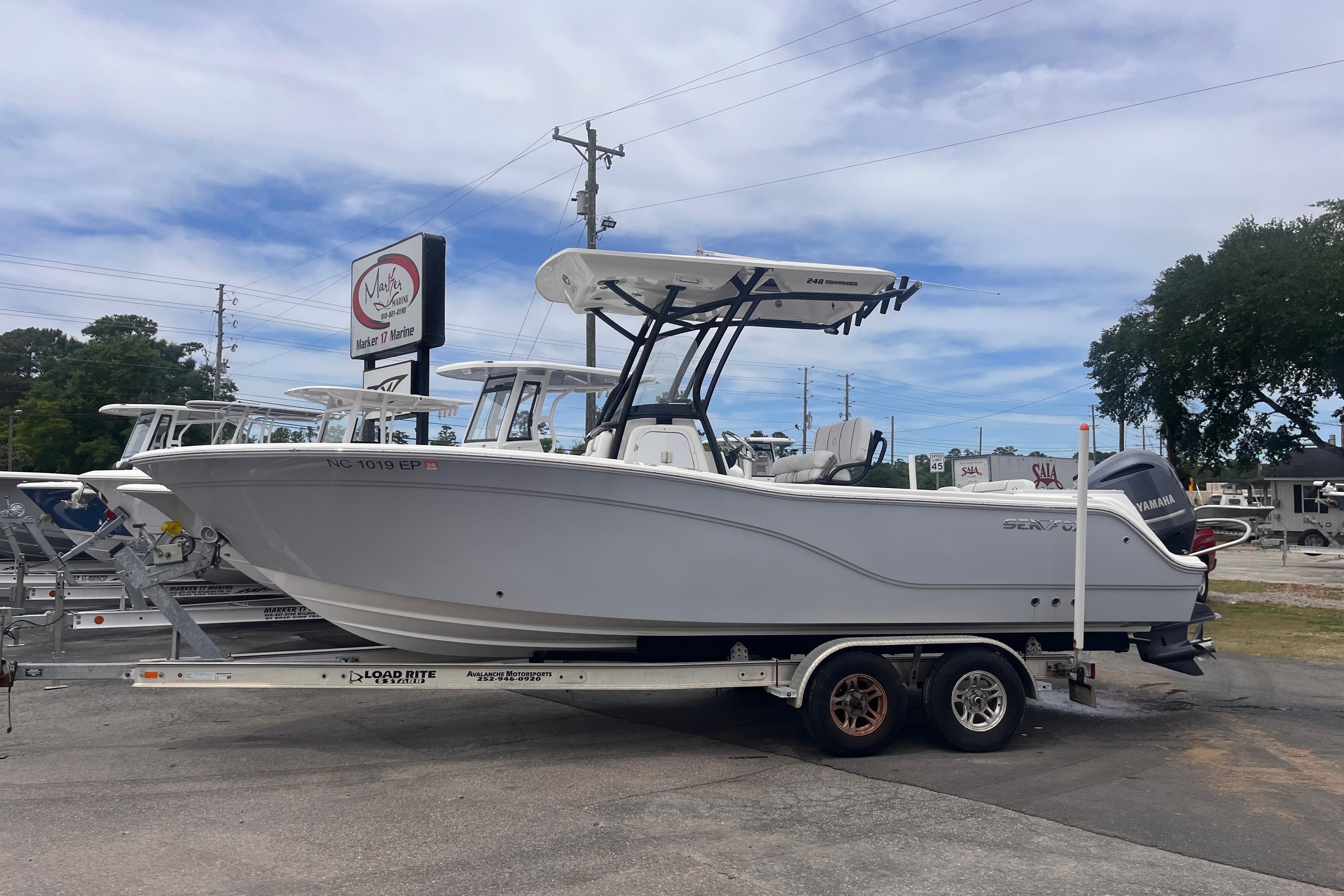 2020 Sea Fox 248 Commander