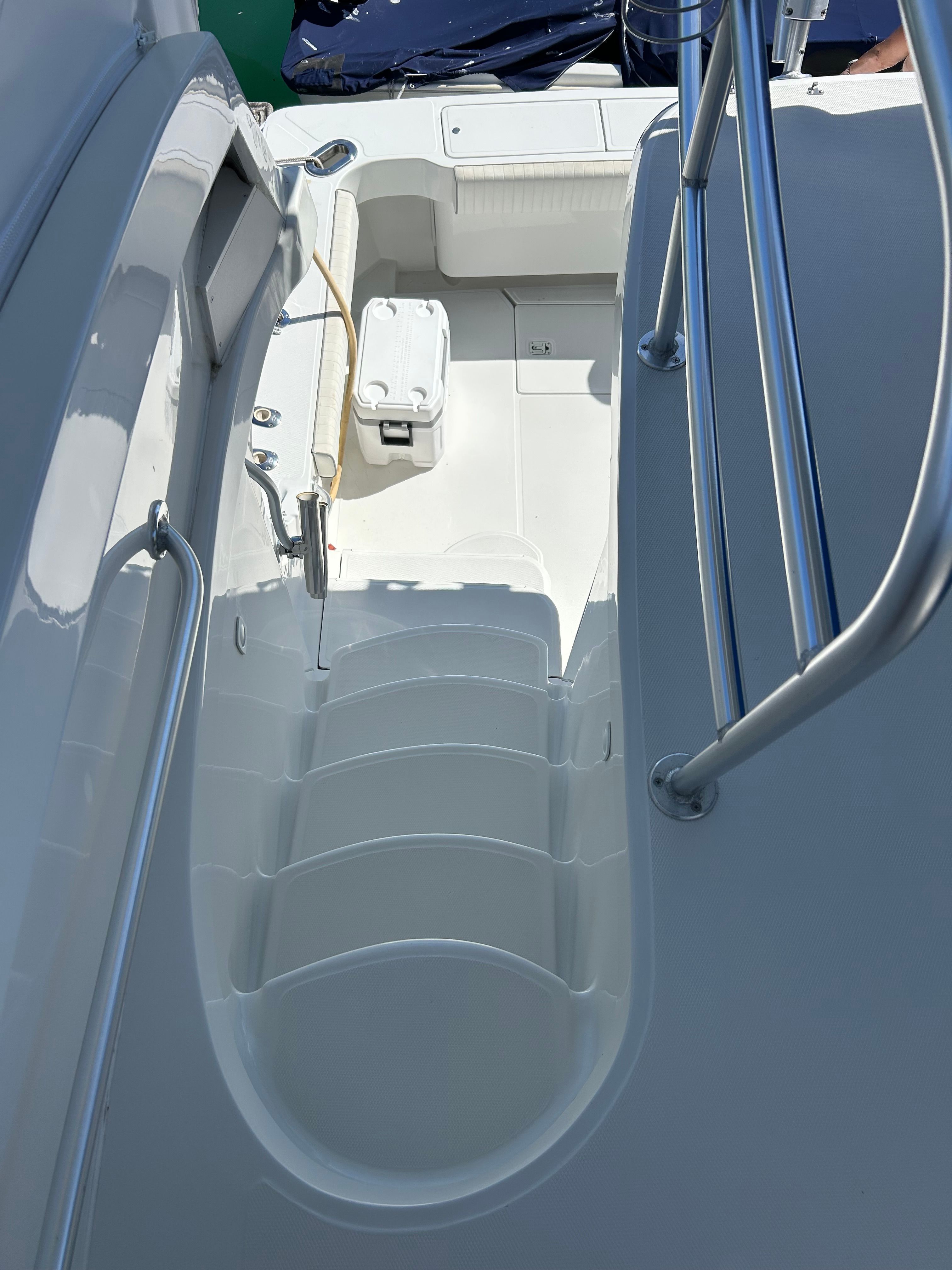 2000 Luhrs Tournament 360 Convertible - 5