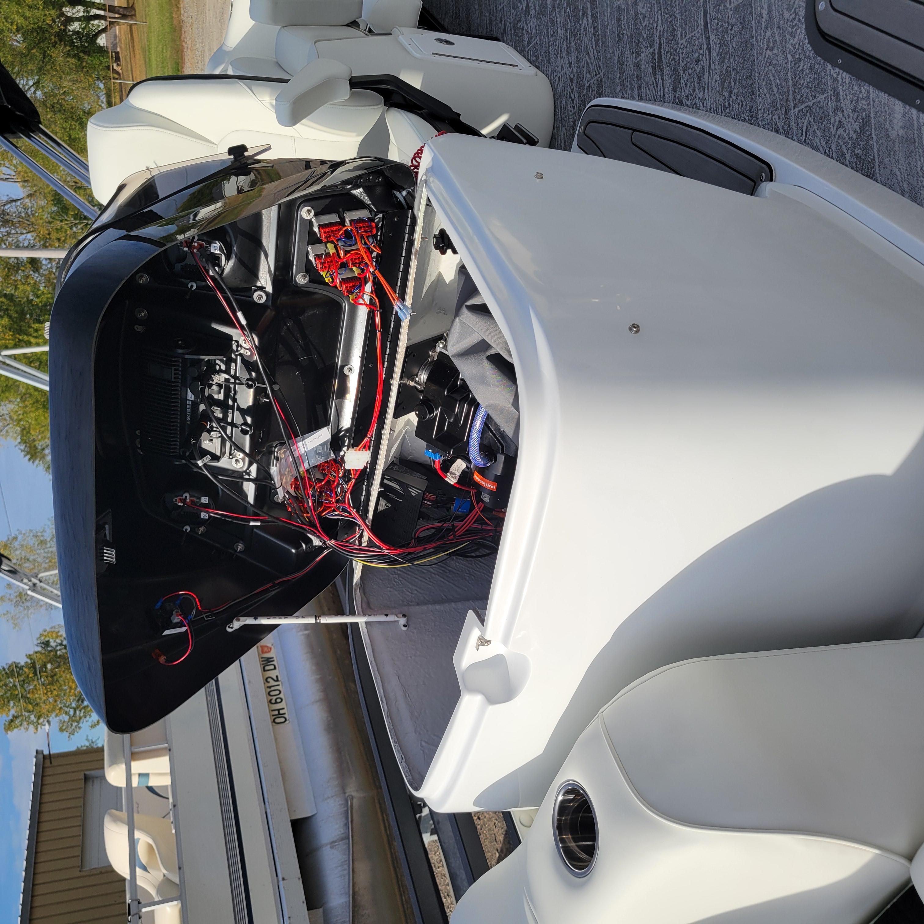 2025 JC NEPTOON 23TT SPORT - Image 17