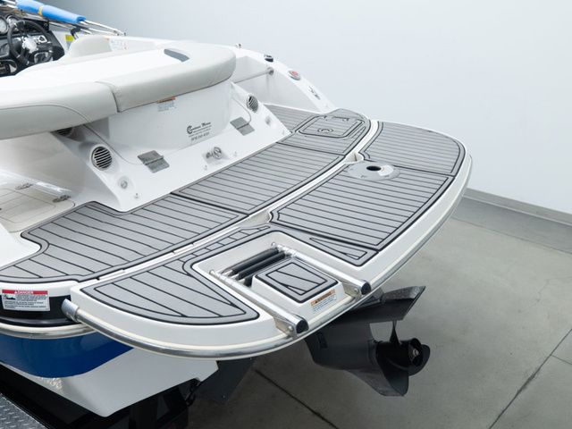 2018 Starcraft 221 Deck Boat Sport/Fish - 6