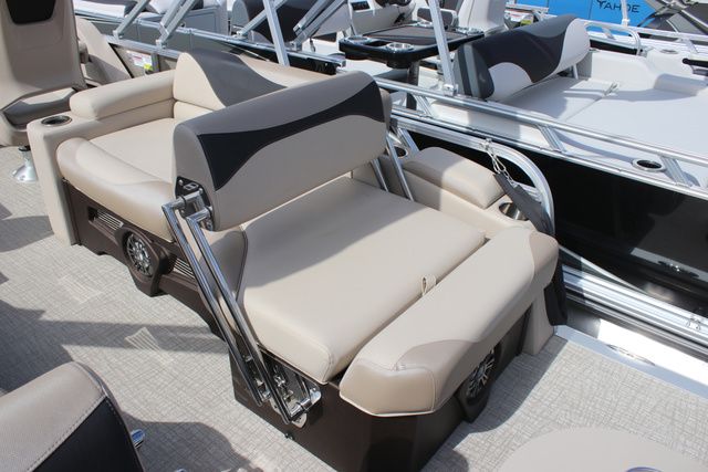 2026 Avalon LSZ - 23 FT Quad Lounger Switchback - 8