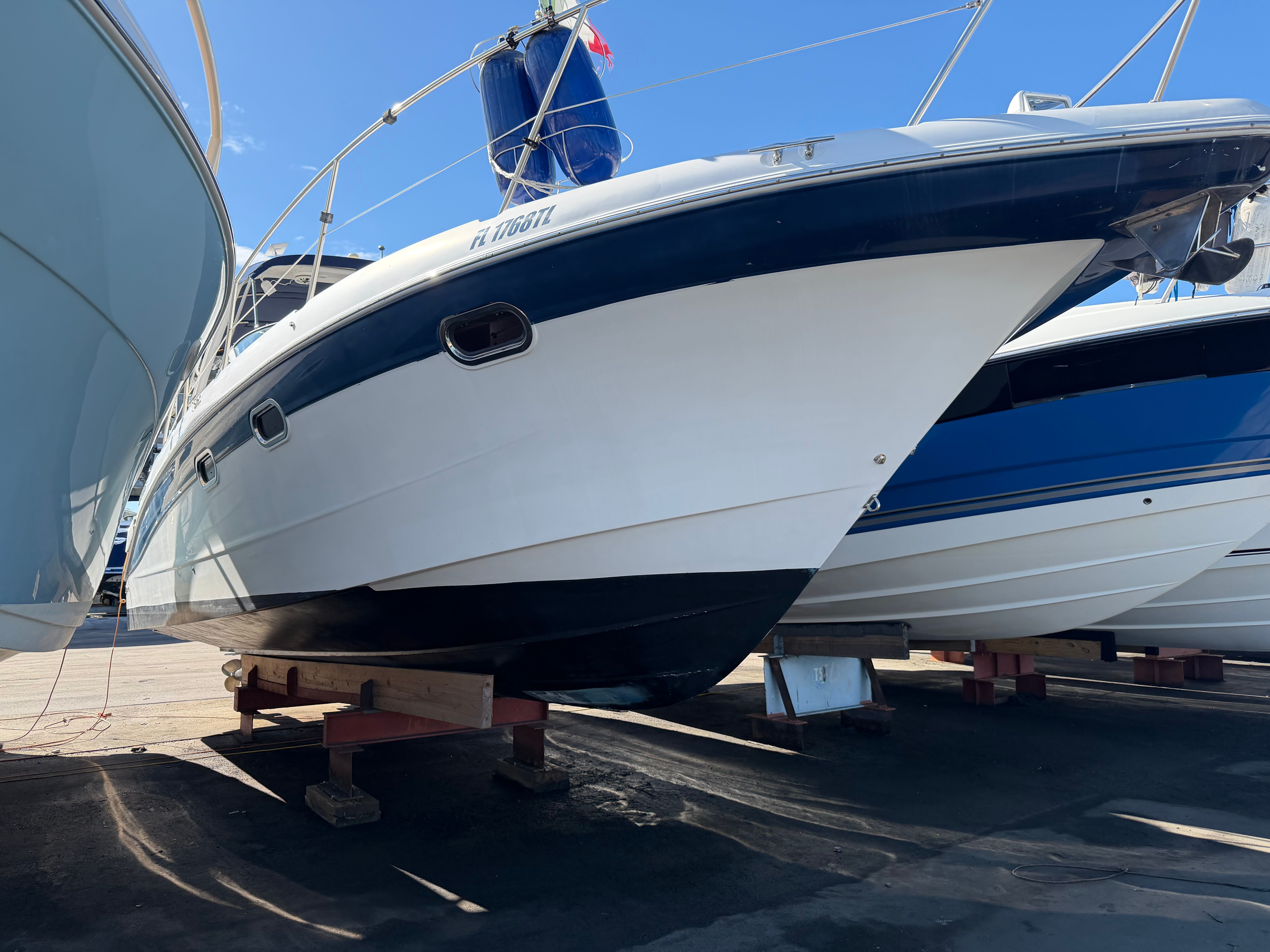 2006 Four Winns 328 Vista boat on dry dock.