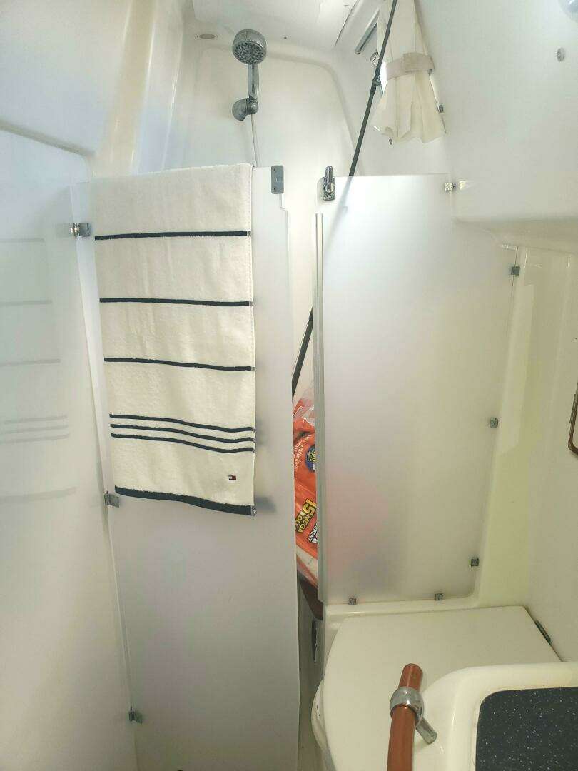 2003 Beneteau Center Cockpit - Image 28