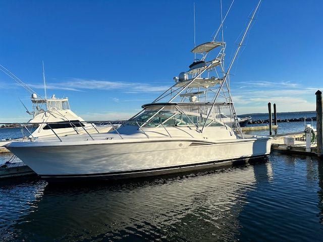 1995 Hatteras 39 Sport Express