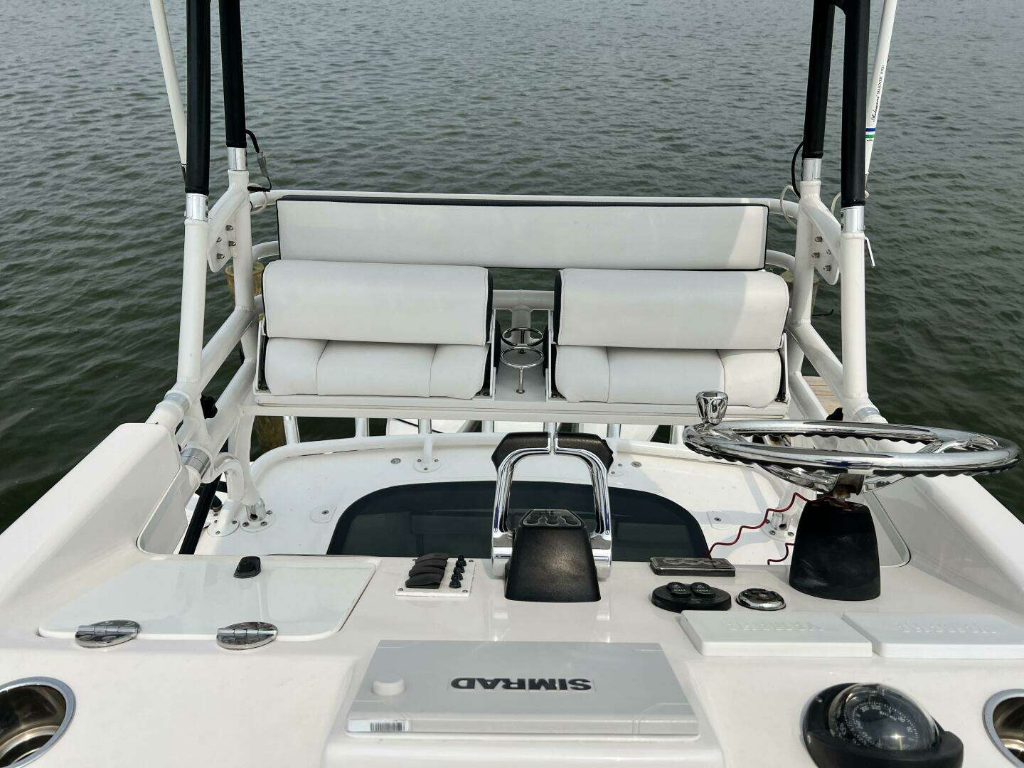 2012 Everglades 350 LX - Image 30