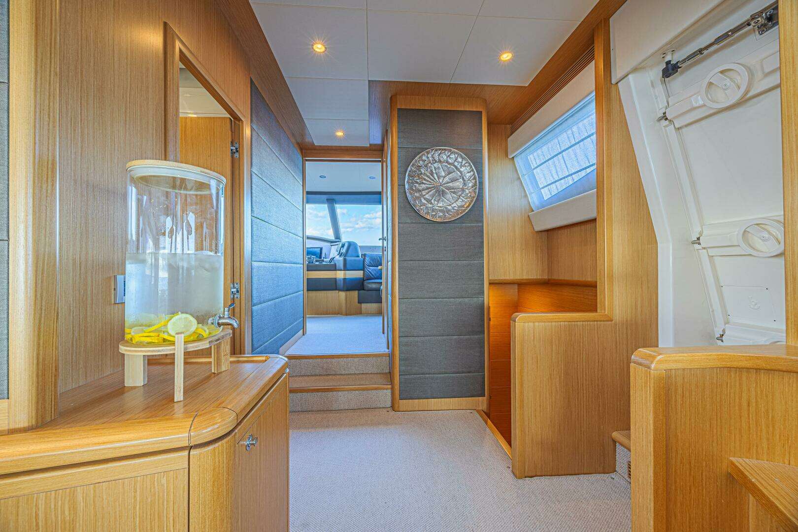 2011 Ferretti Yachts 830 - Image 49