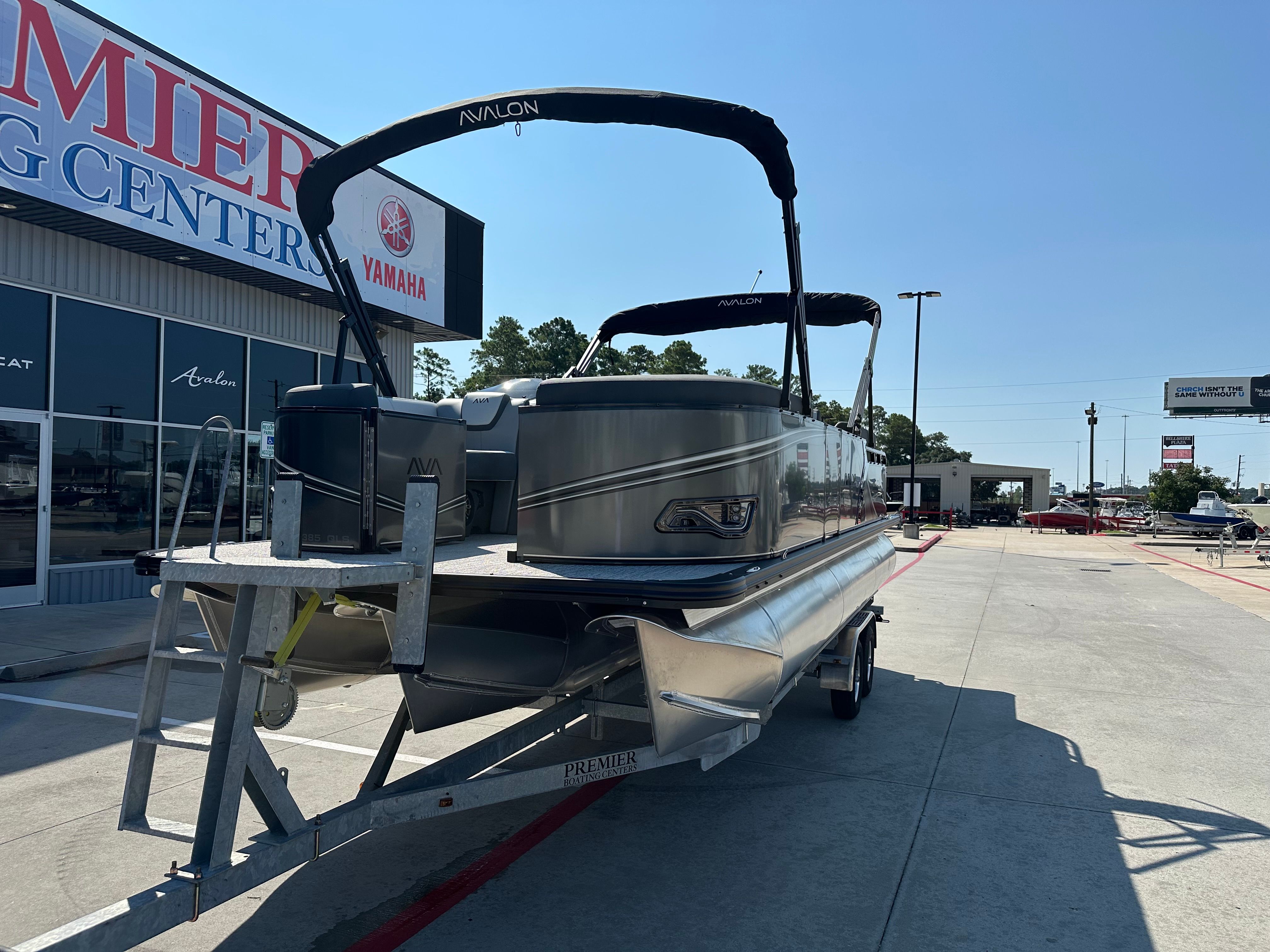 2025 Avalon LSZ Quad Lounge Shift - 23' - 3