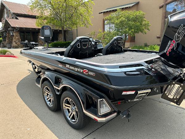 2025 Ranger Z520R Cup-Equipped boat, sleek design, dual seats, parked outdoors.