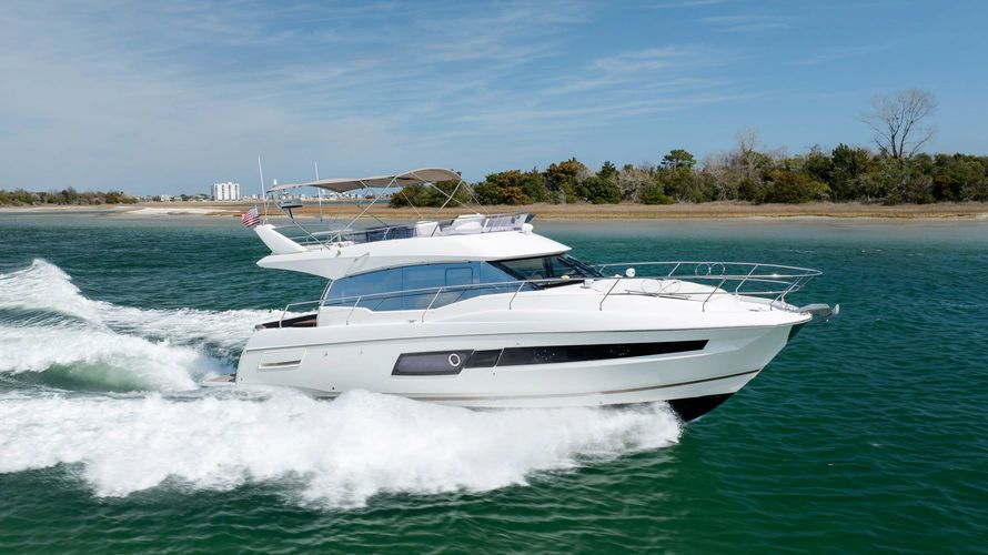 2019 Prestige 460