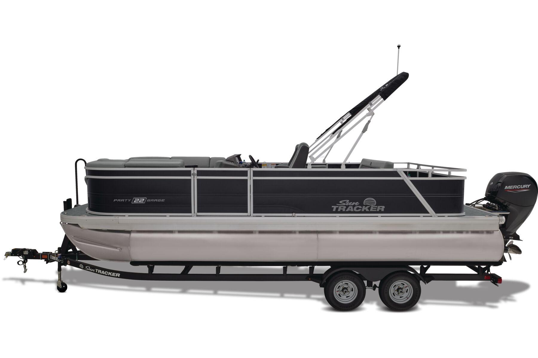 2026 Sun Tracker Party Barge 22 RF DLX - 14