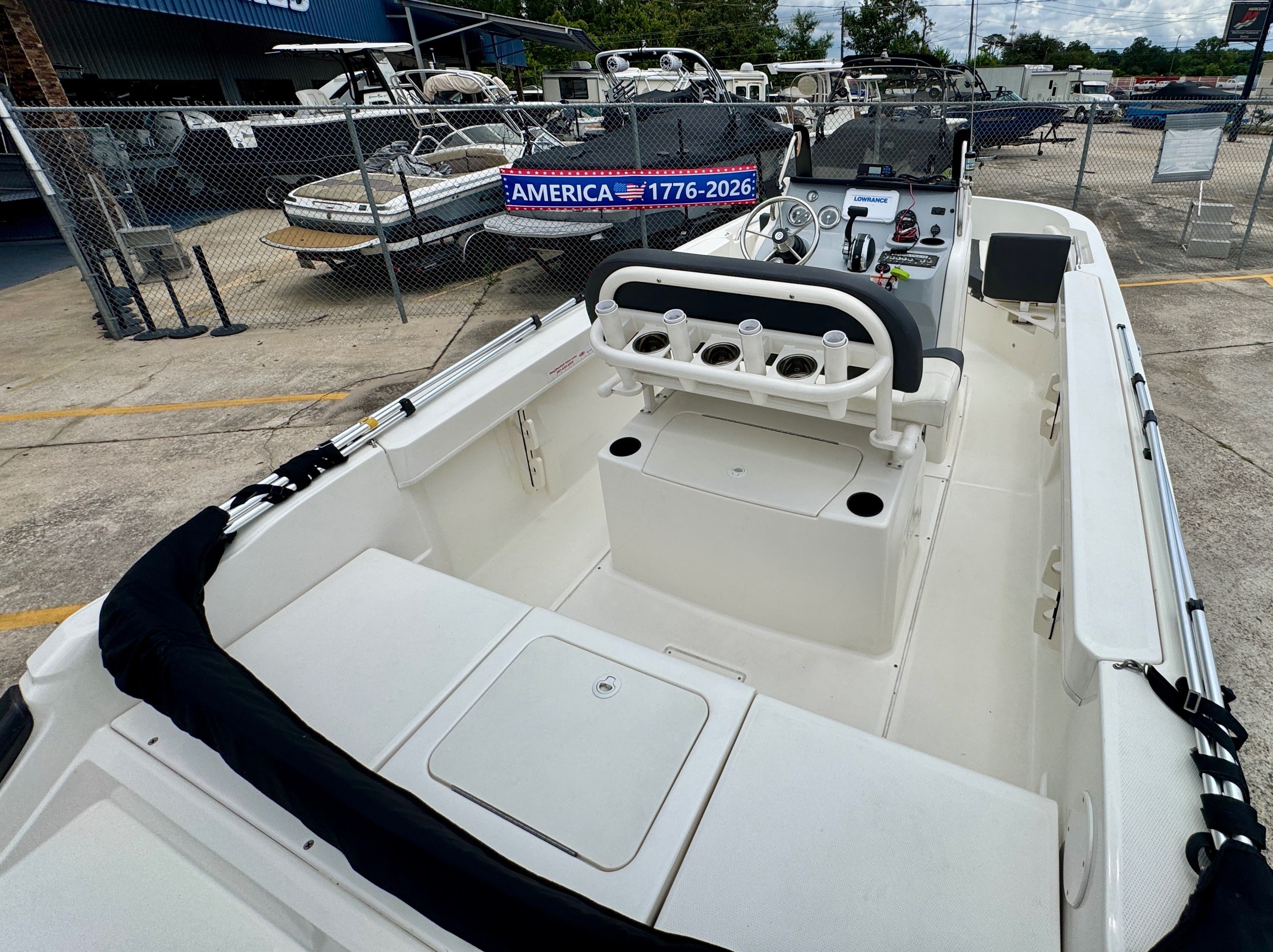 2022 Bayliner Trophy - 16