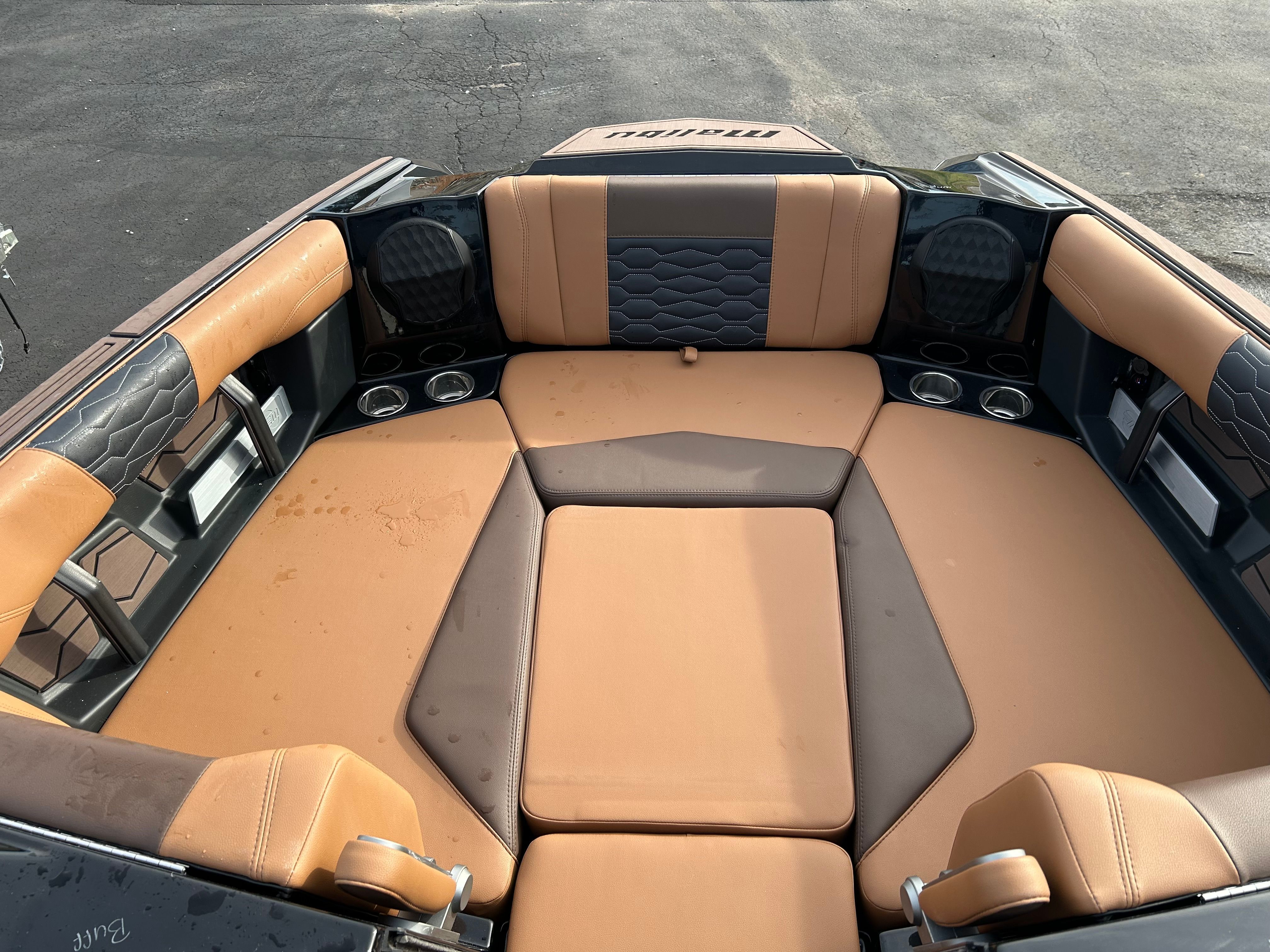2026 MALIBU 24 MXZ - Image 17