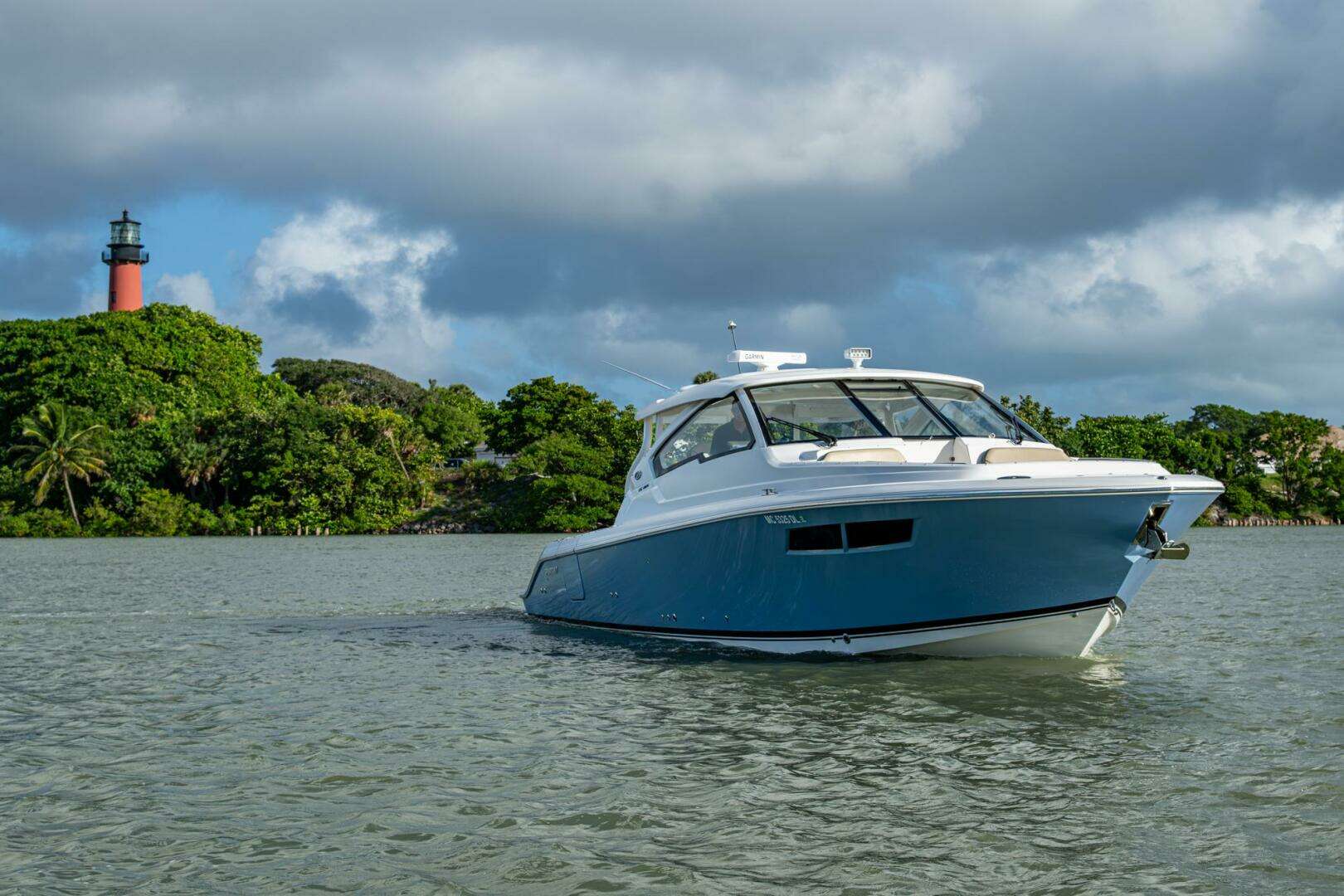 2019 Pursuit 365DC - Image 52