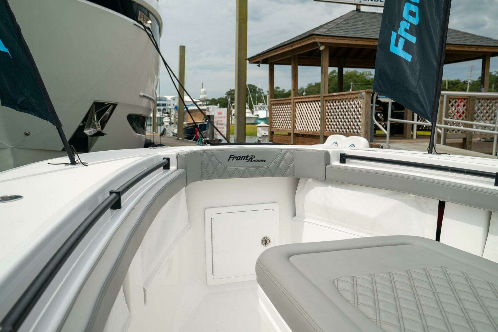 2026 Front Runner 33 Center Console - Image 6