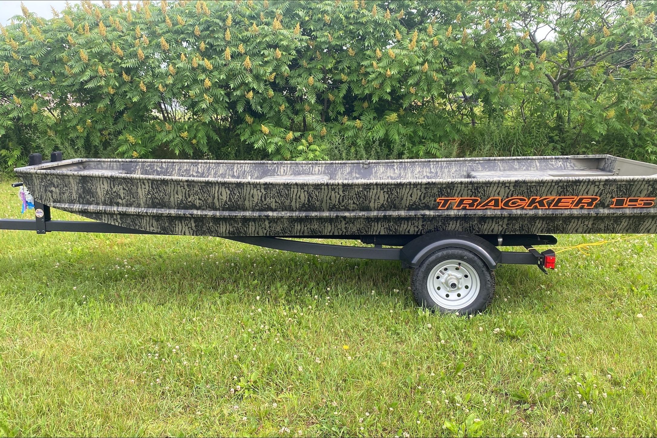 2026 Tracker Grizzly 15 Jon