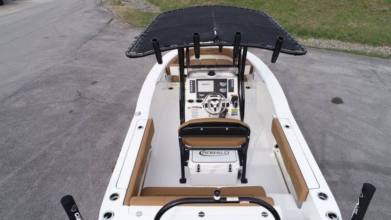 2025 Robalo R202 Explorer - 19