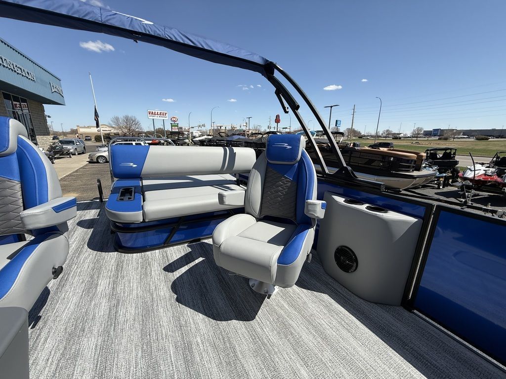 2025 Bennington 22 S SWINGBACK - 29