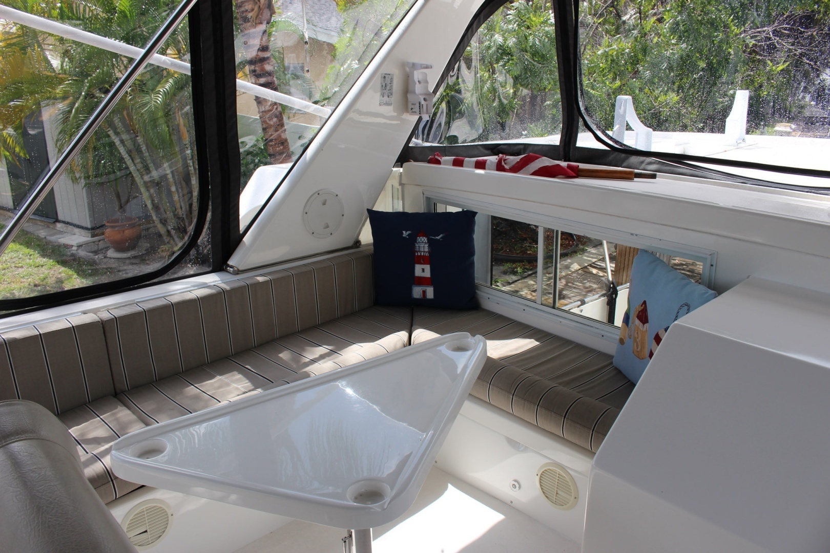 2007 Jefferson Motor Yacht - Image 7