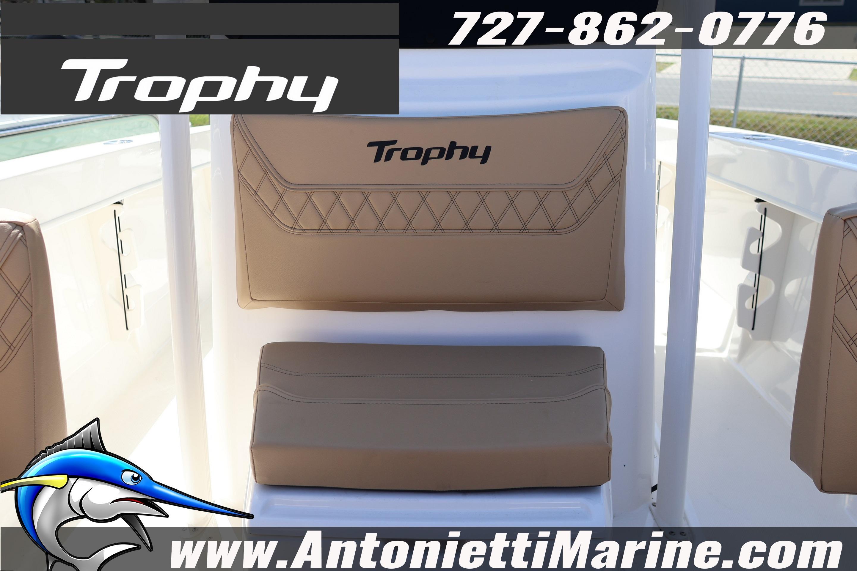 2026 Bayliner Trophy T20CC boat seating with logo, contact number, and website details.