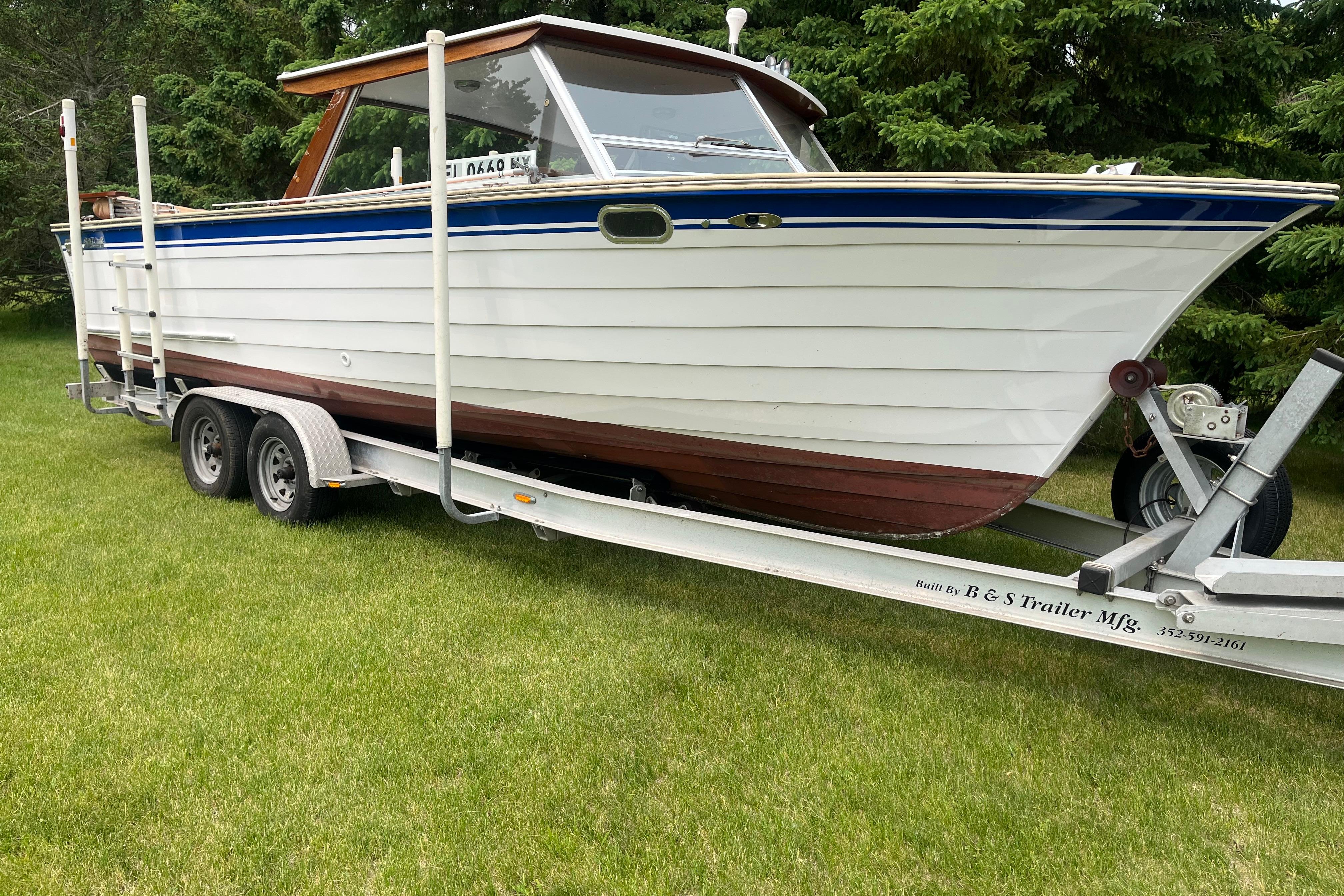 1979 Skiff Craft 24 Hardtop