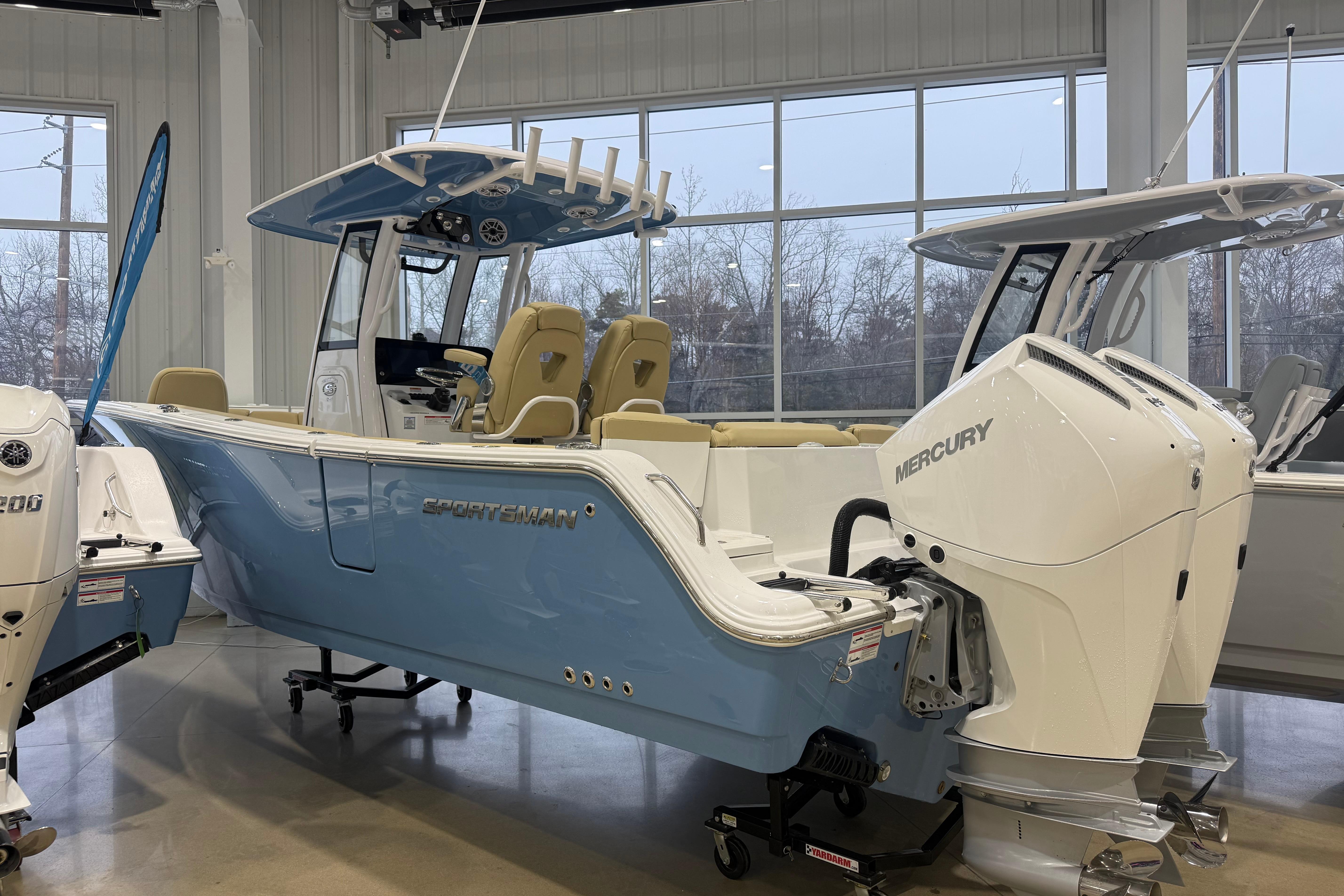 2026 Sportsman Heritage 261 Center Console
