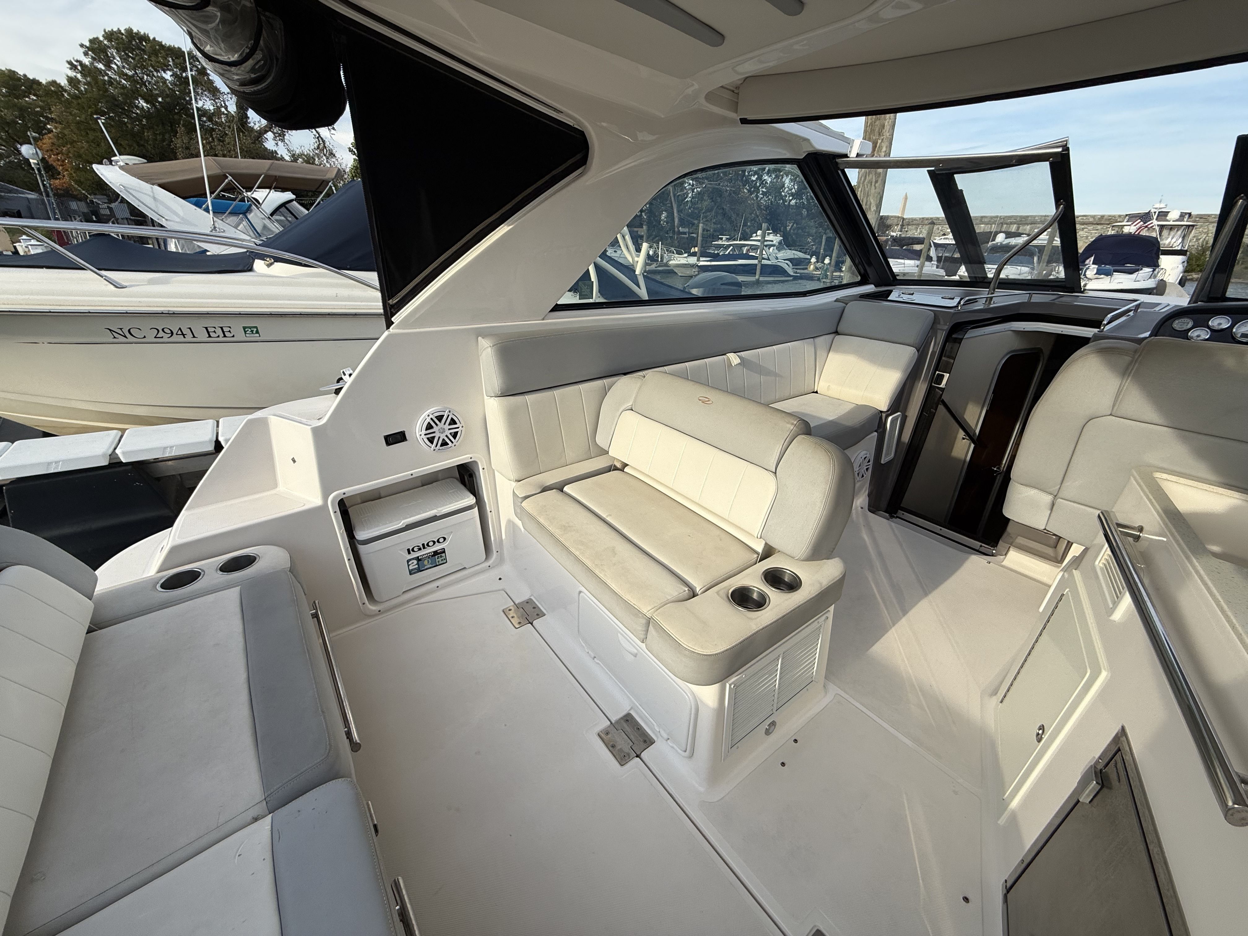 2015 Regal 35 Sport Coupe - 27