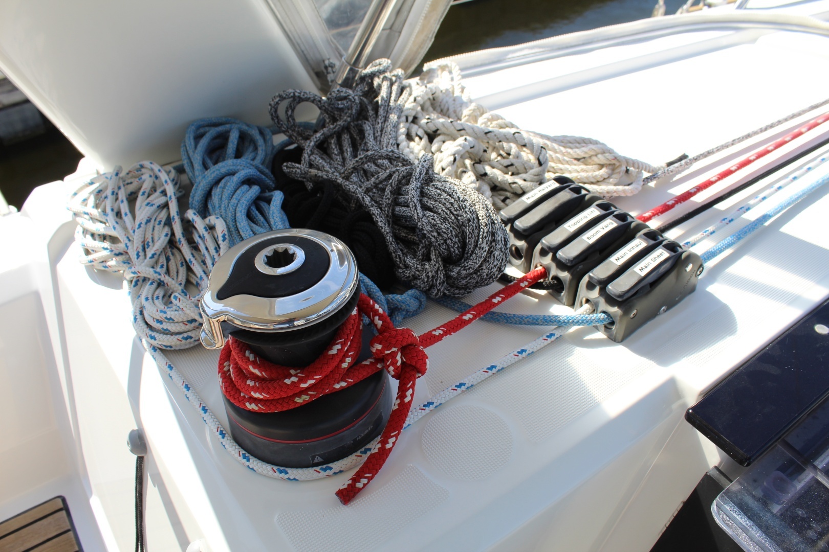 2016 Beneteau 35 Oceanis - Image 40