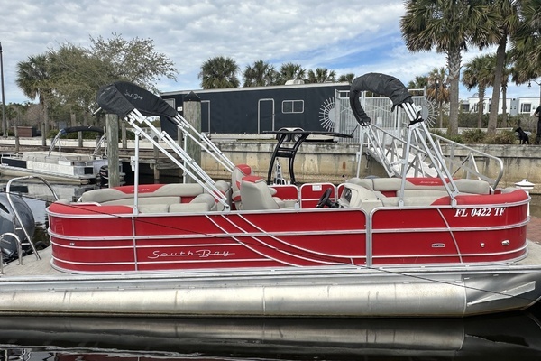 2022 South Bay LE Series Tri Hull