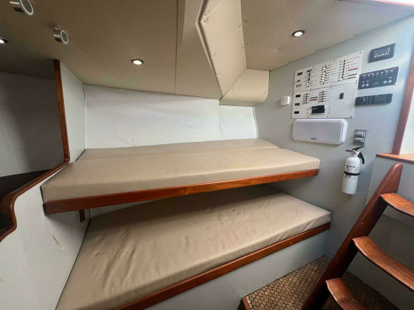 1998 Jersey Cape 36 Express - Image 11