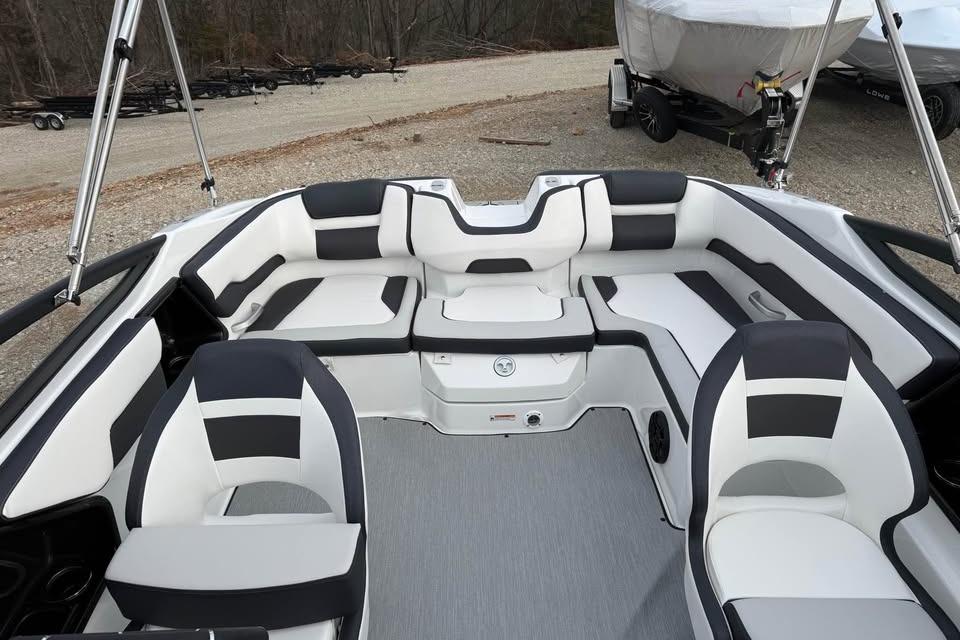 2026 Yamaha Boats SX195 interior with sleek seating and modern design.