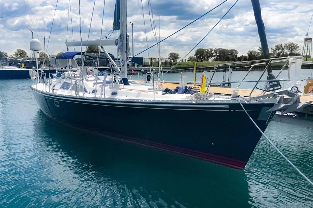 1999 Hylas 54