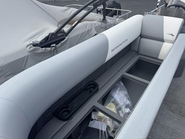 2025 Bennington S L-Bench 22 SL Pontoon - 9