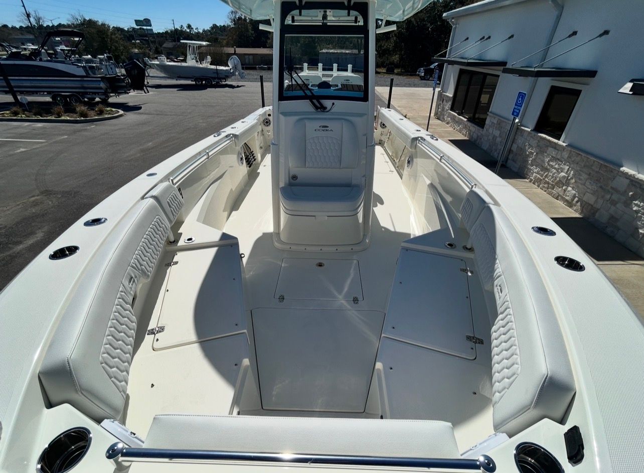 2026 Cobia 285CC - 12
