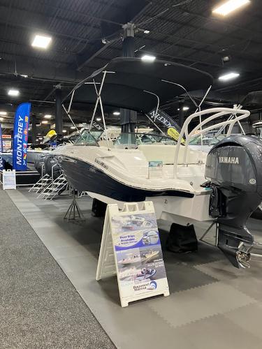 2024 SouthWind 2400 SD boat displayed at an indoor boat show.