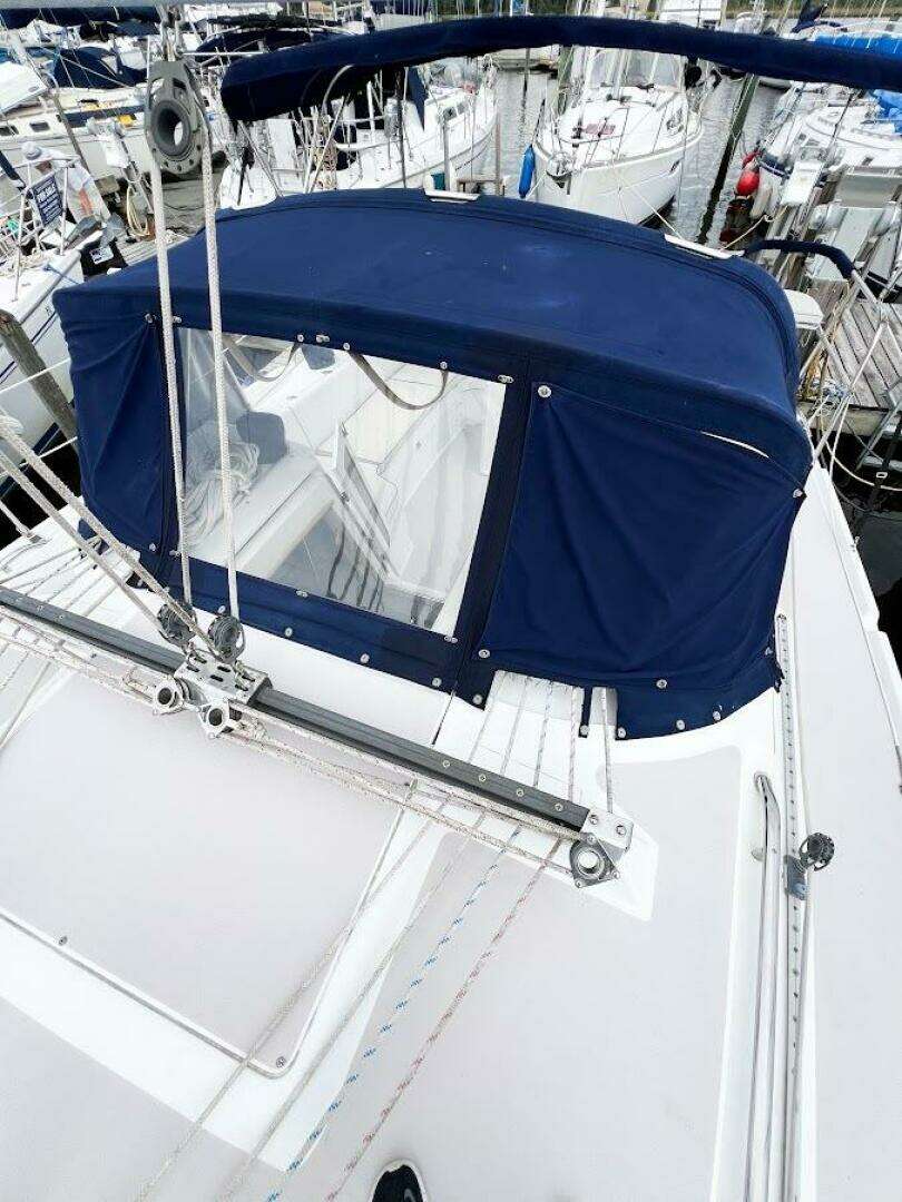 2007 Catalina 350 MK II - Image 45