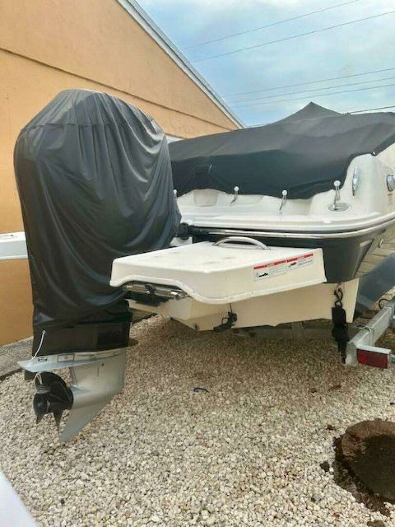 2022 Bayliner DX2000 - Image 20
