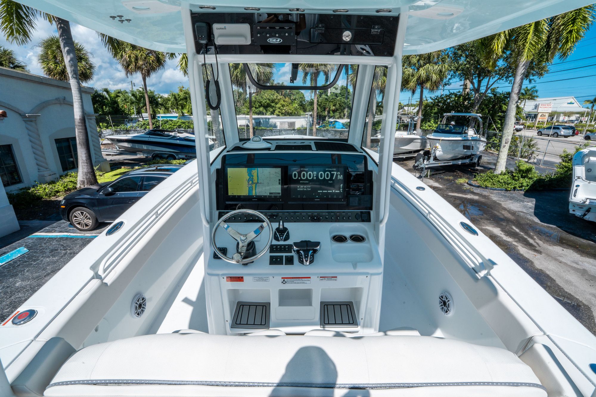 2026 Sea Hunt ULTRA 305 CB - 19