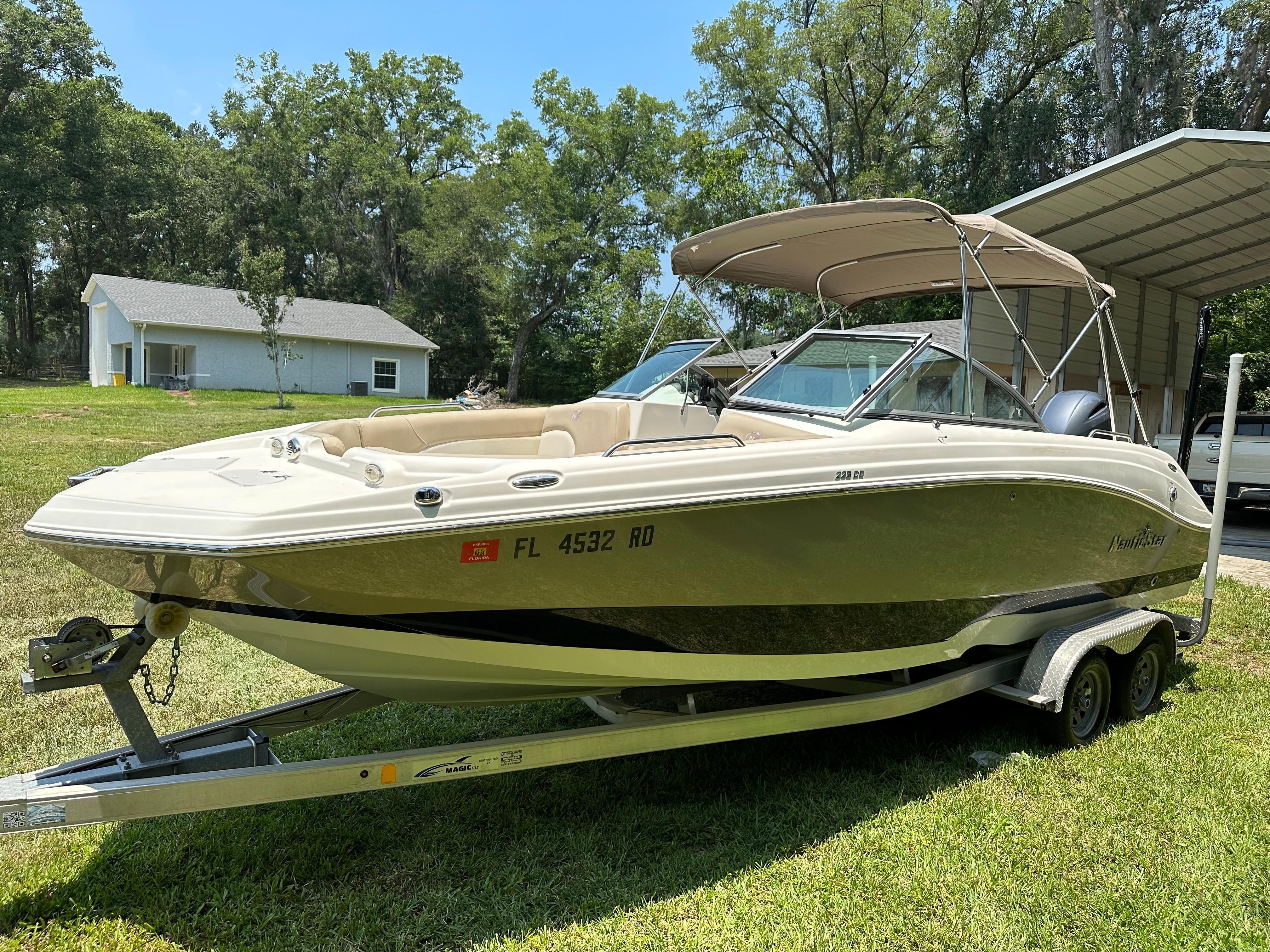2017 NauticStar 223DC Sport Deck - 3