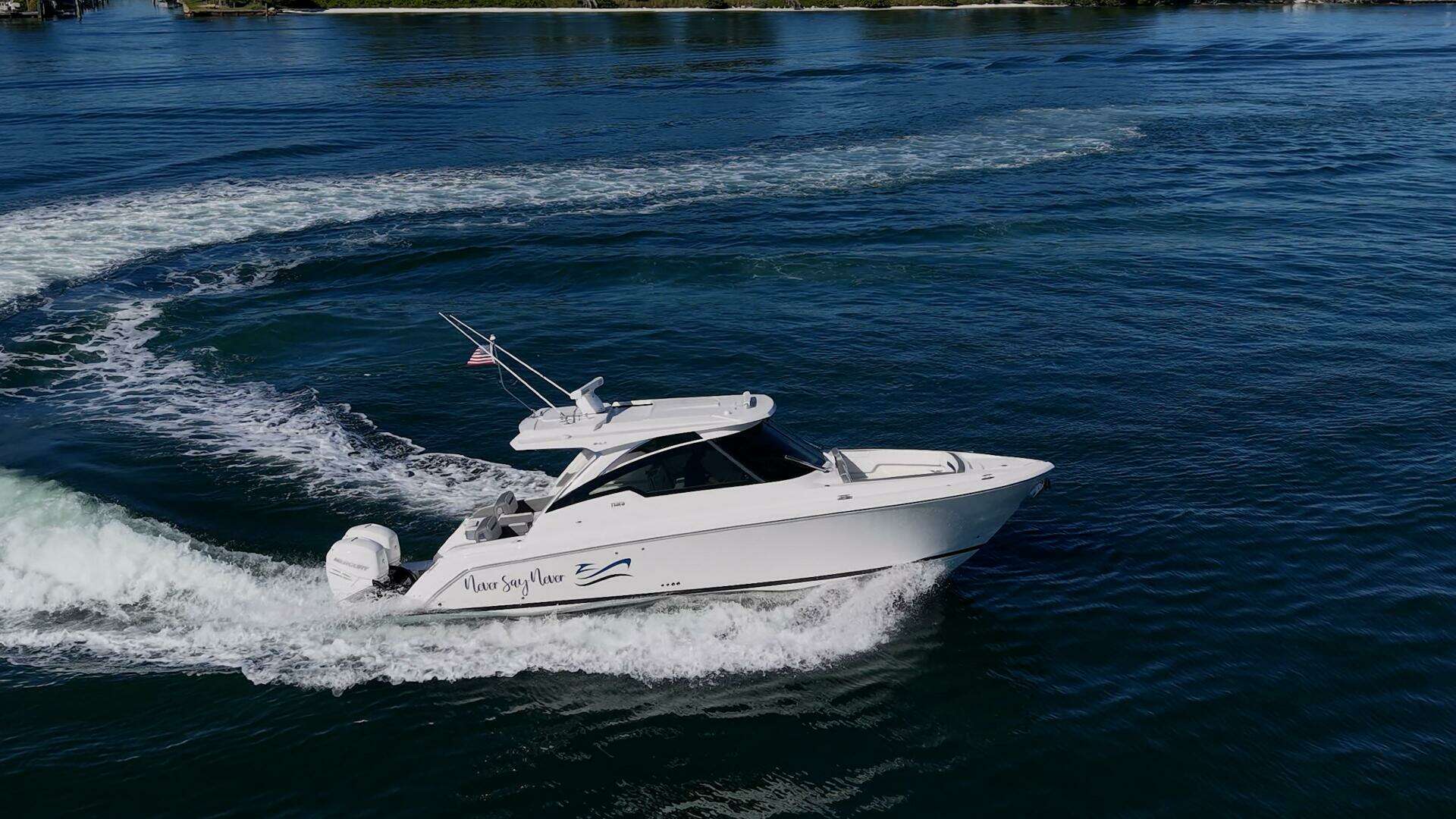 2021 Tiara Yachts 34 LX - Image 2