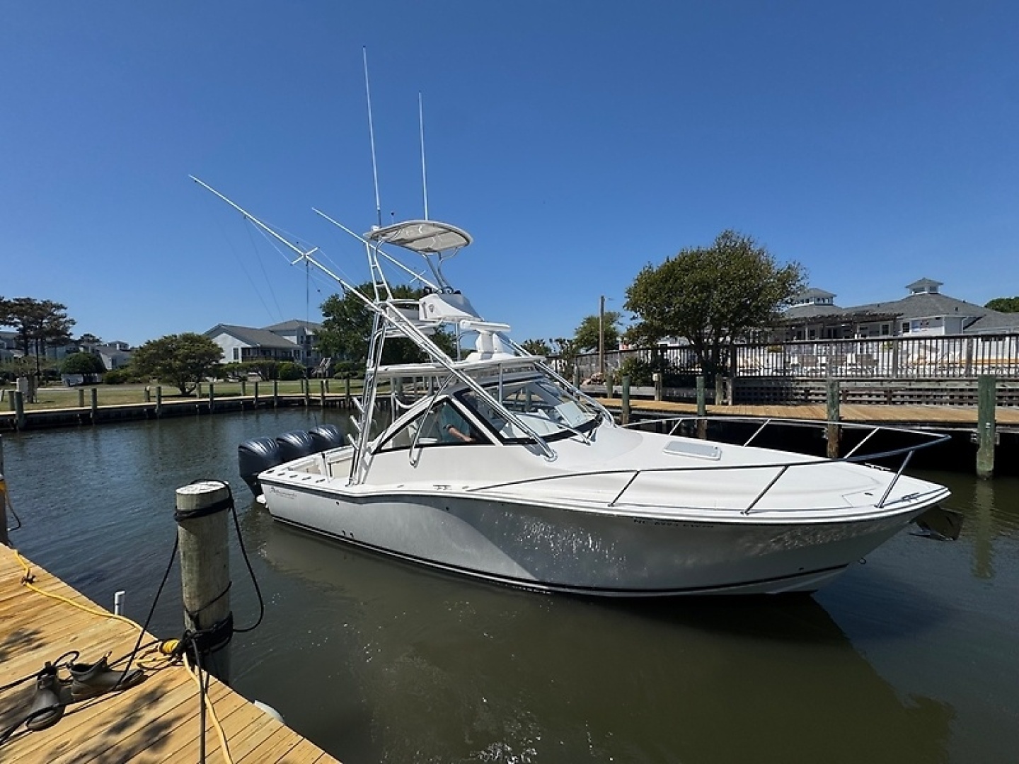 2022 Albemarle 30 Express - Image 3
